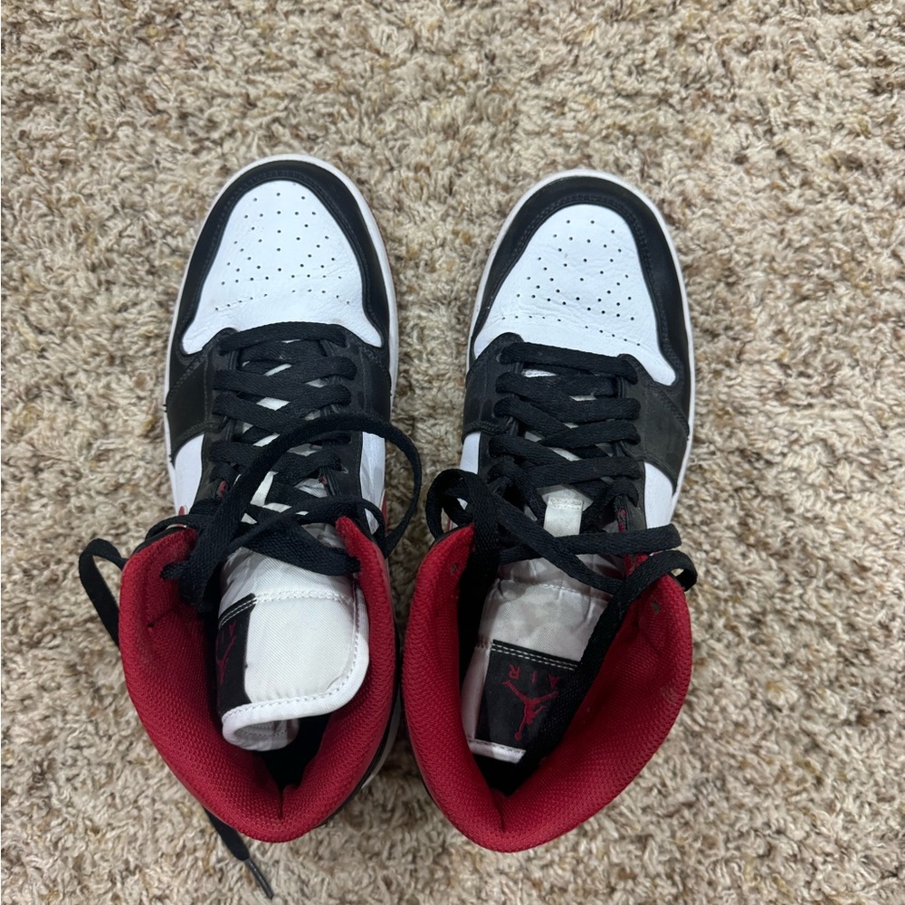 Air Jordan 1 Mid Red. Size Men’s 8. Worn 5 times.